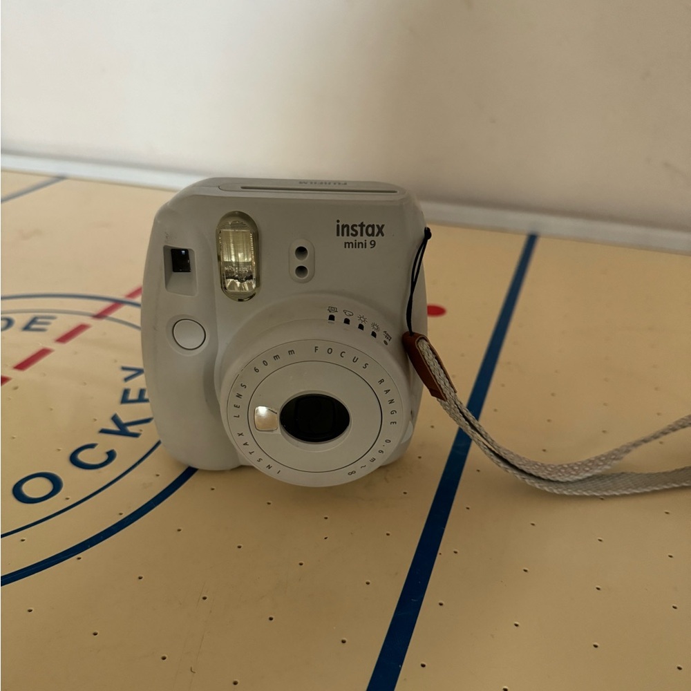 Instax Mini 9 - Picture 2 of 6